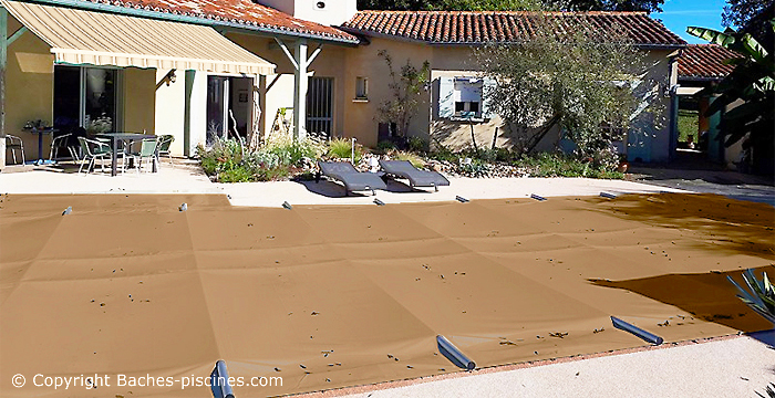 Bâche à barres piscine