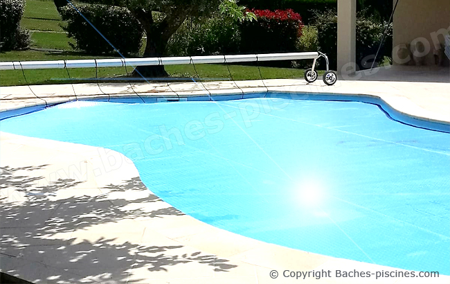 Quand faut-il enlever la bâche de la piscine ?