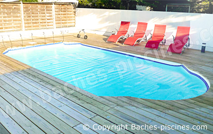 Bach piscine coque polyestere