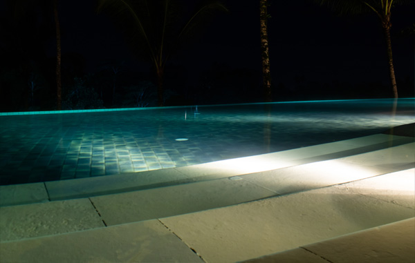 couvrir sa piscine la nuit