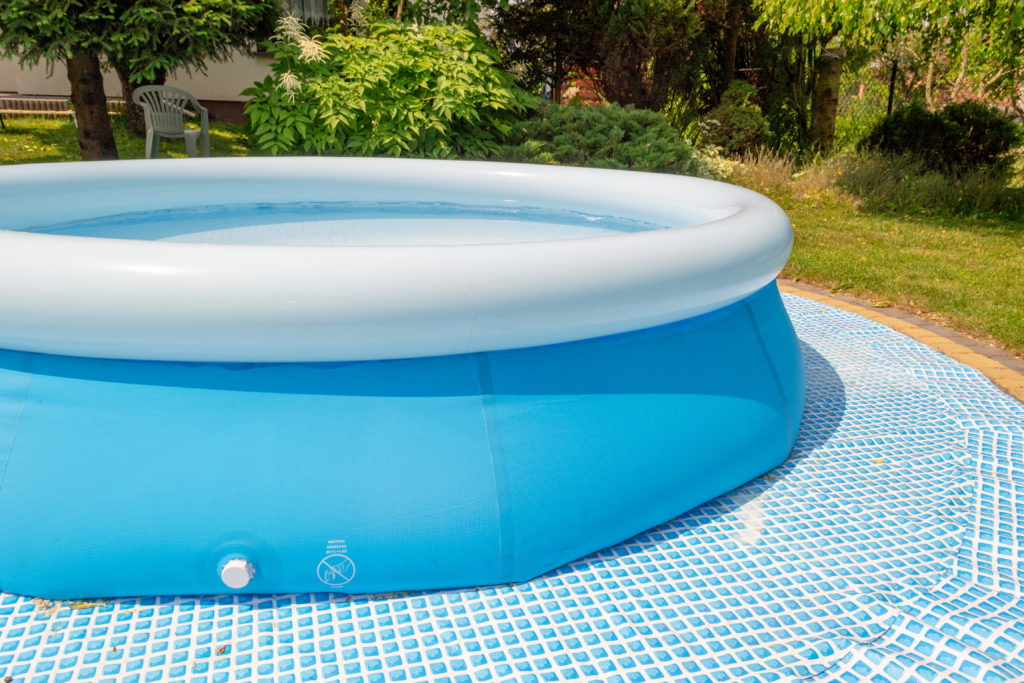 bache piscine Sunbay ou Intex