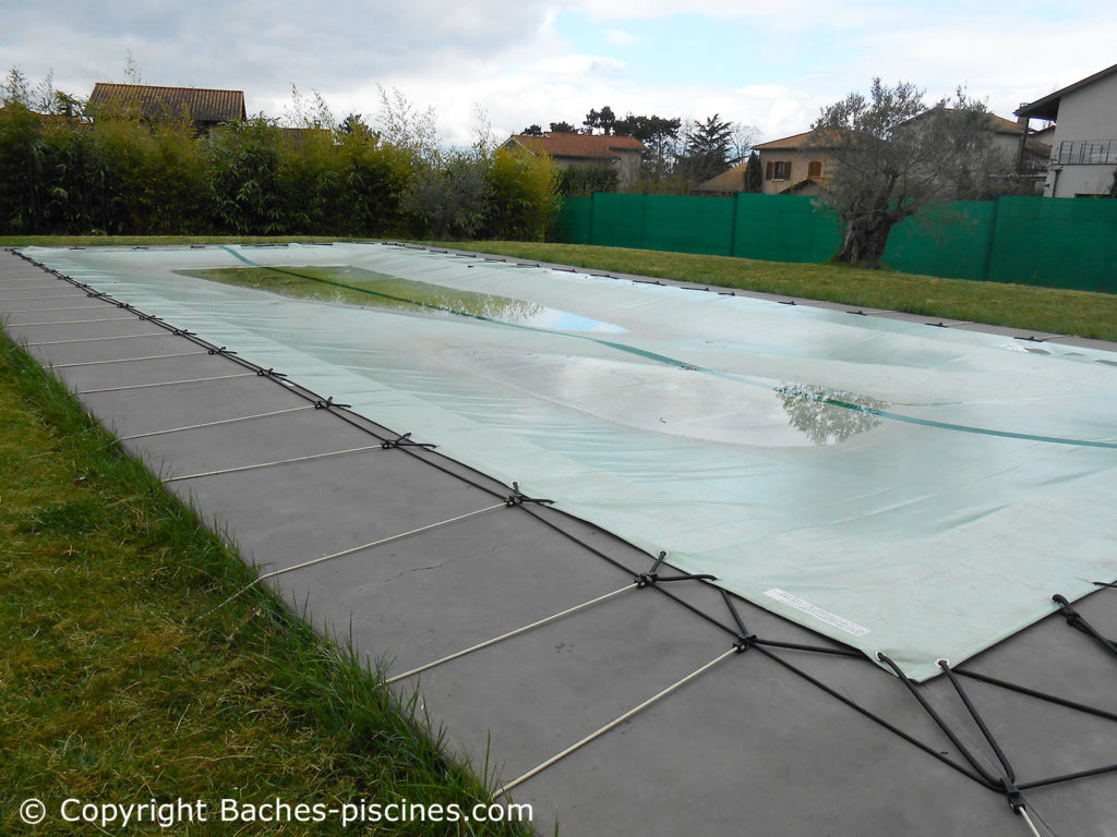 Eviter eau sur une COUVERTURE piscine