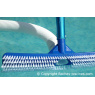 nettoyage brosse aspirante piscine