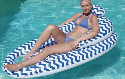 matelas gonflable piscine