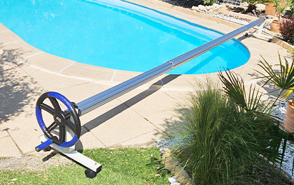 bache a bulle piscine enrouleur pas cher