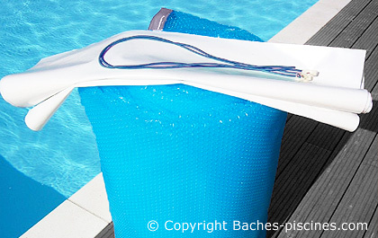 Bâche isotherme 400µ pour piscines ovales en polyéthylène - bleu