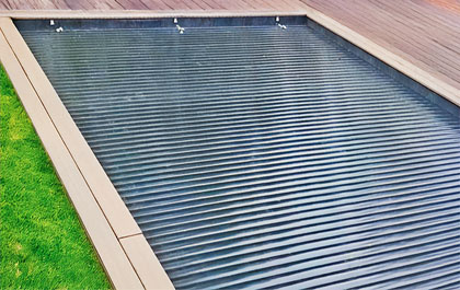 piscine volet roulant solaire