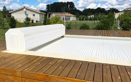 volet roulant piscine hors sol avec coffre