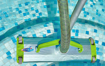 aspirateur leste piscine