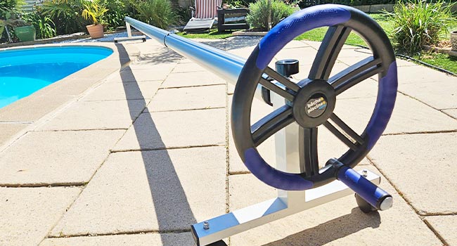 enrouler bache a buklle piscine