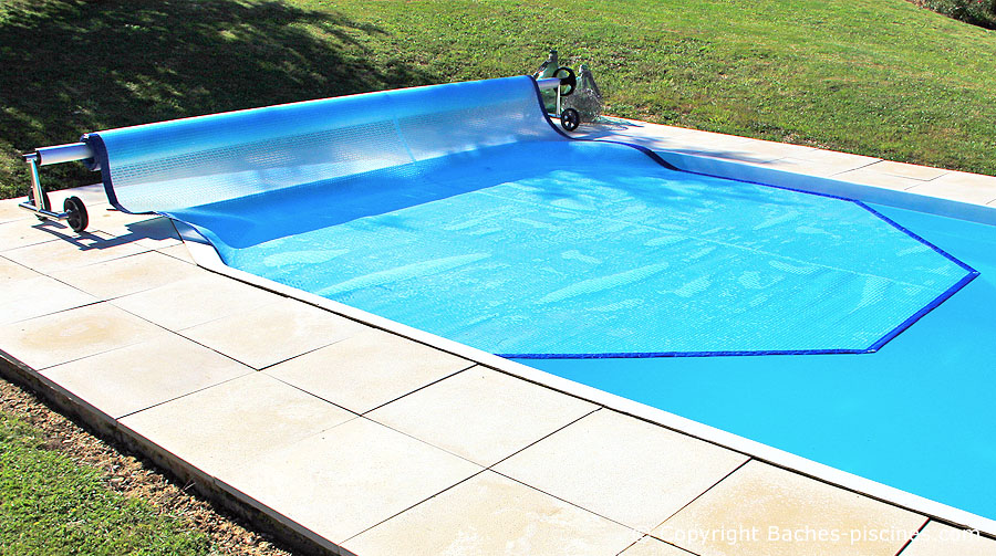 bâche à bulles pour piscine